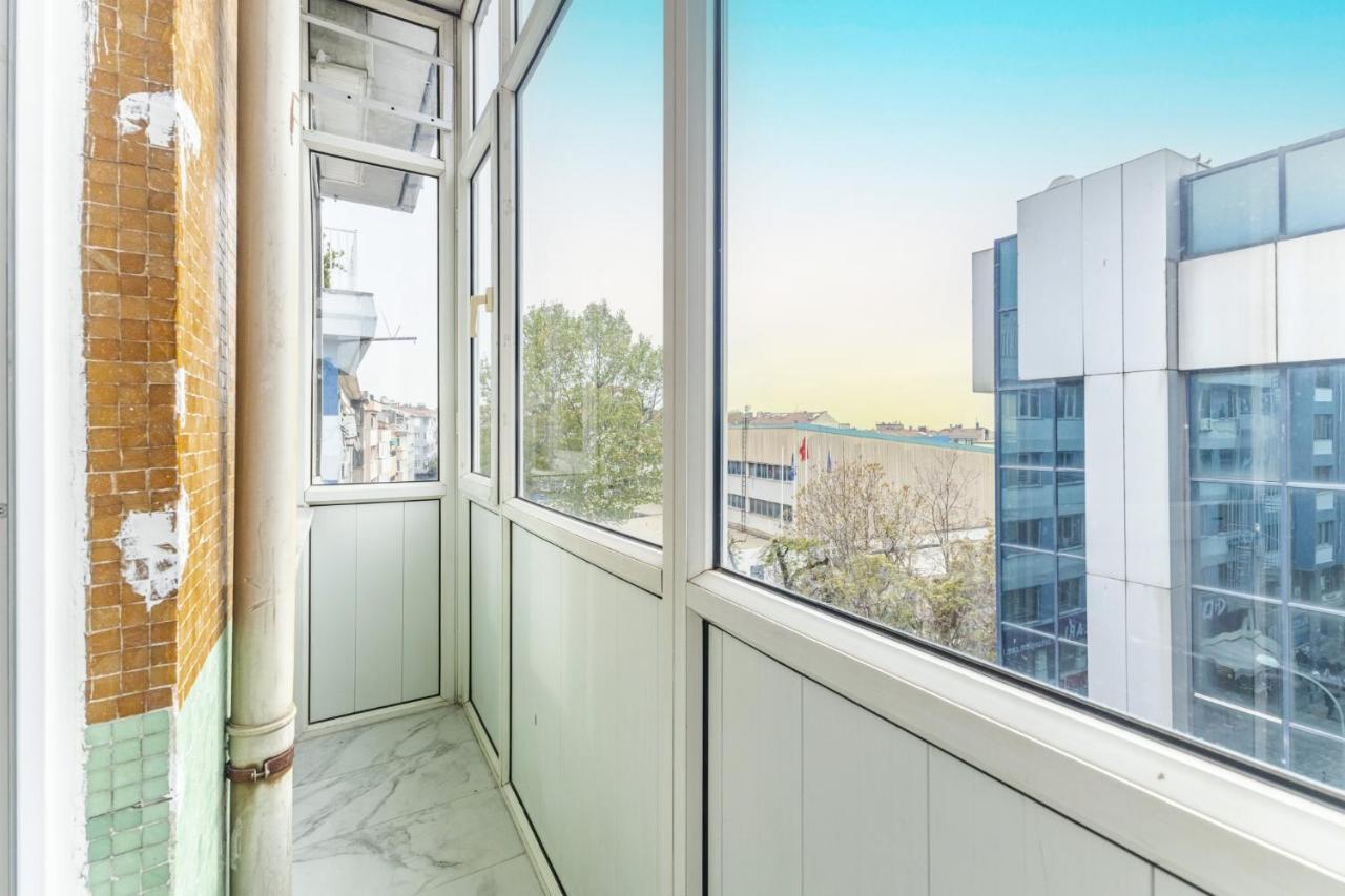 Modern Stylish Cozy Flat In The Heart Of Kadikoy Istanboel